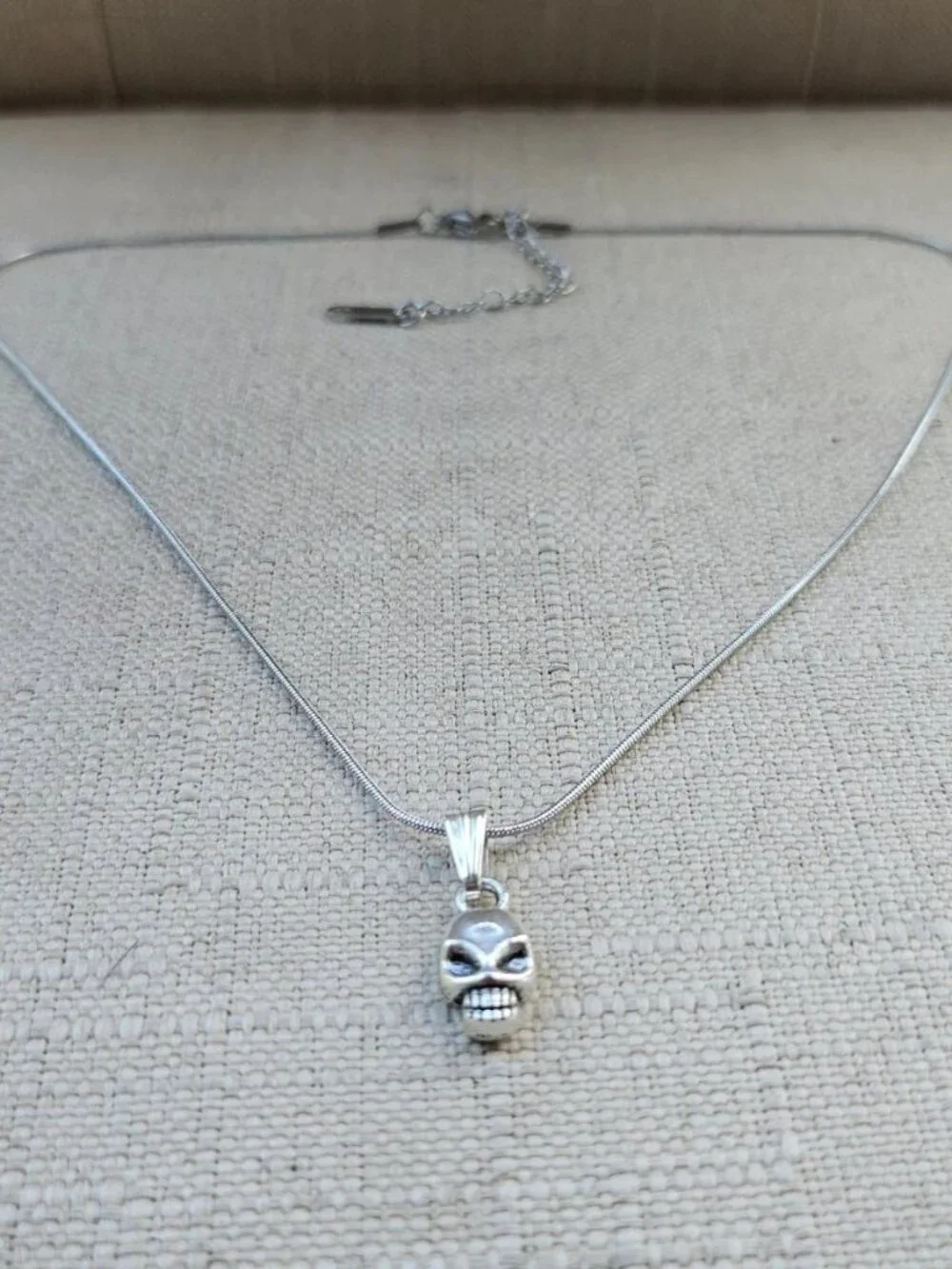Skull Head Pendant Necklace Silver Tone Chain Fashion Jewelry Unbranded